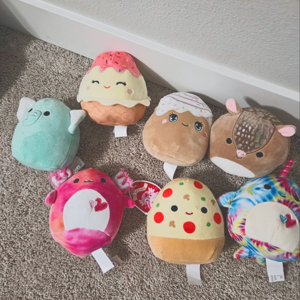 Set of 8 5" squishmallows